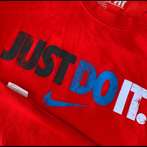 🔥 NIKE DRI-FIT Red T-Shirt / Women’s S/P/CH 🔥 - Picture 7 of 7